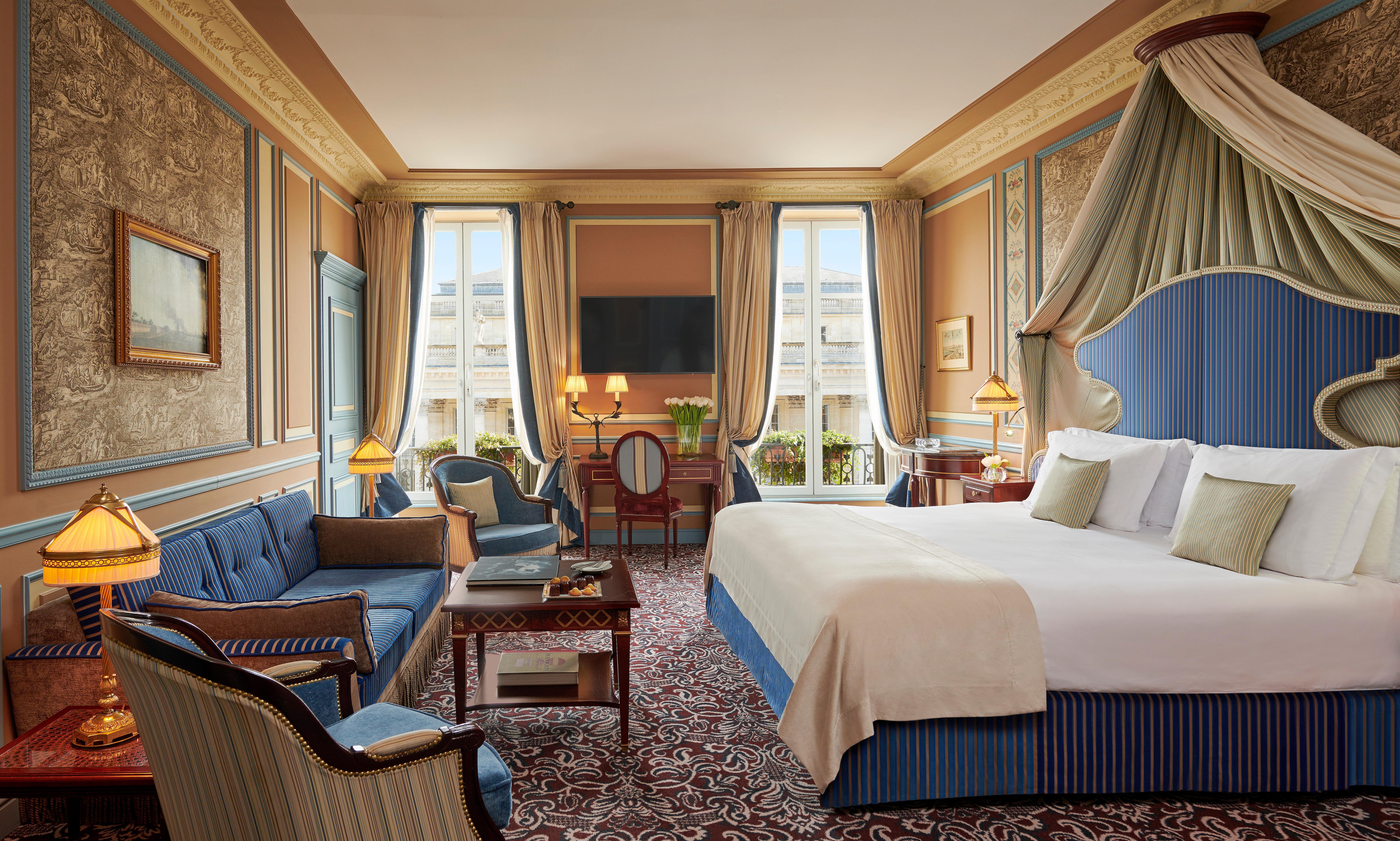 فندق InterContinental Bordeaux Le Grand المظهر الخارجي الصورة A suite at the hotel