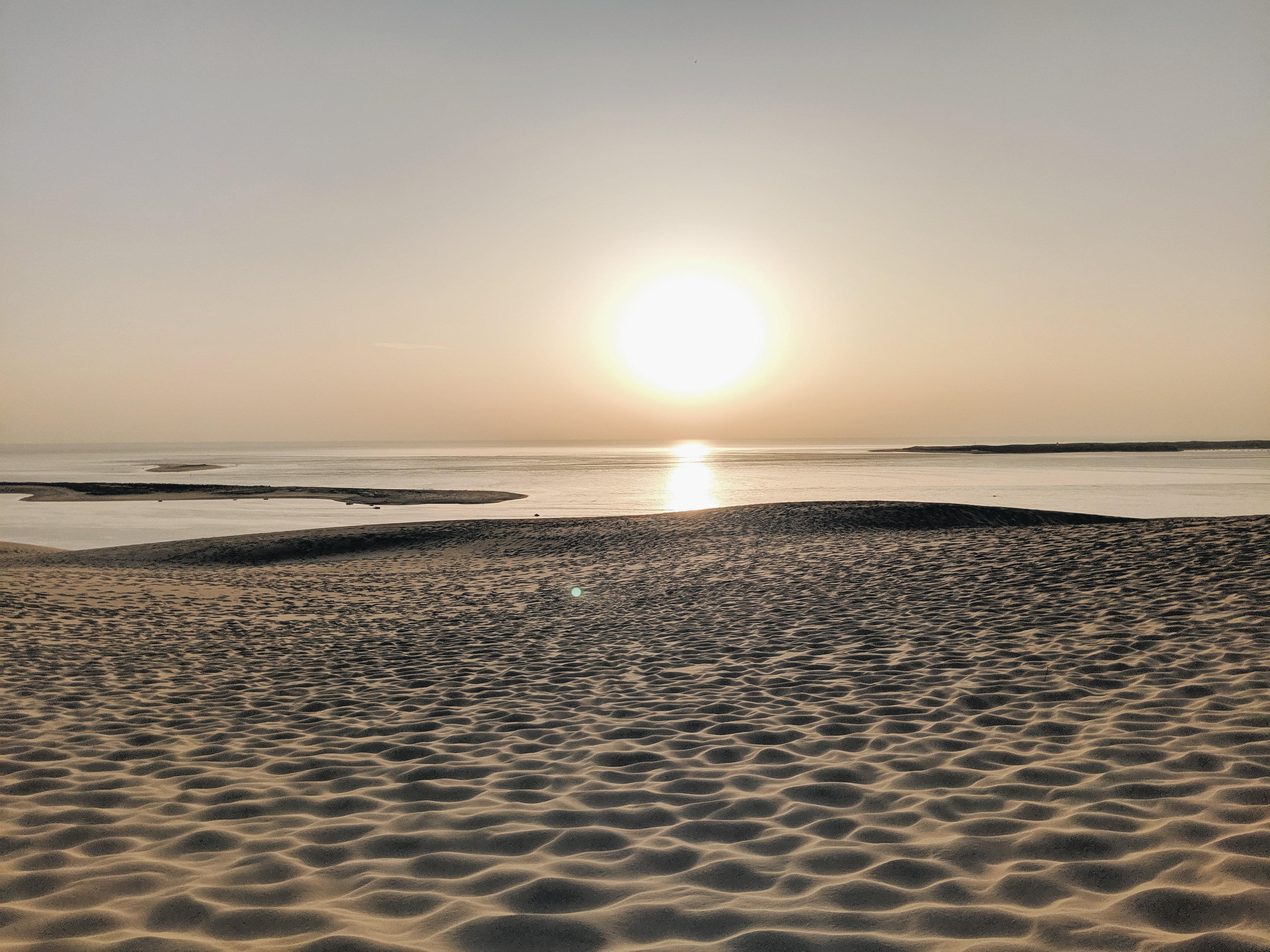 فندق InterContinental Bordeaux Le Grand المظهر الخارجي الصورة Sunset at the beach
