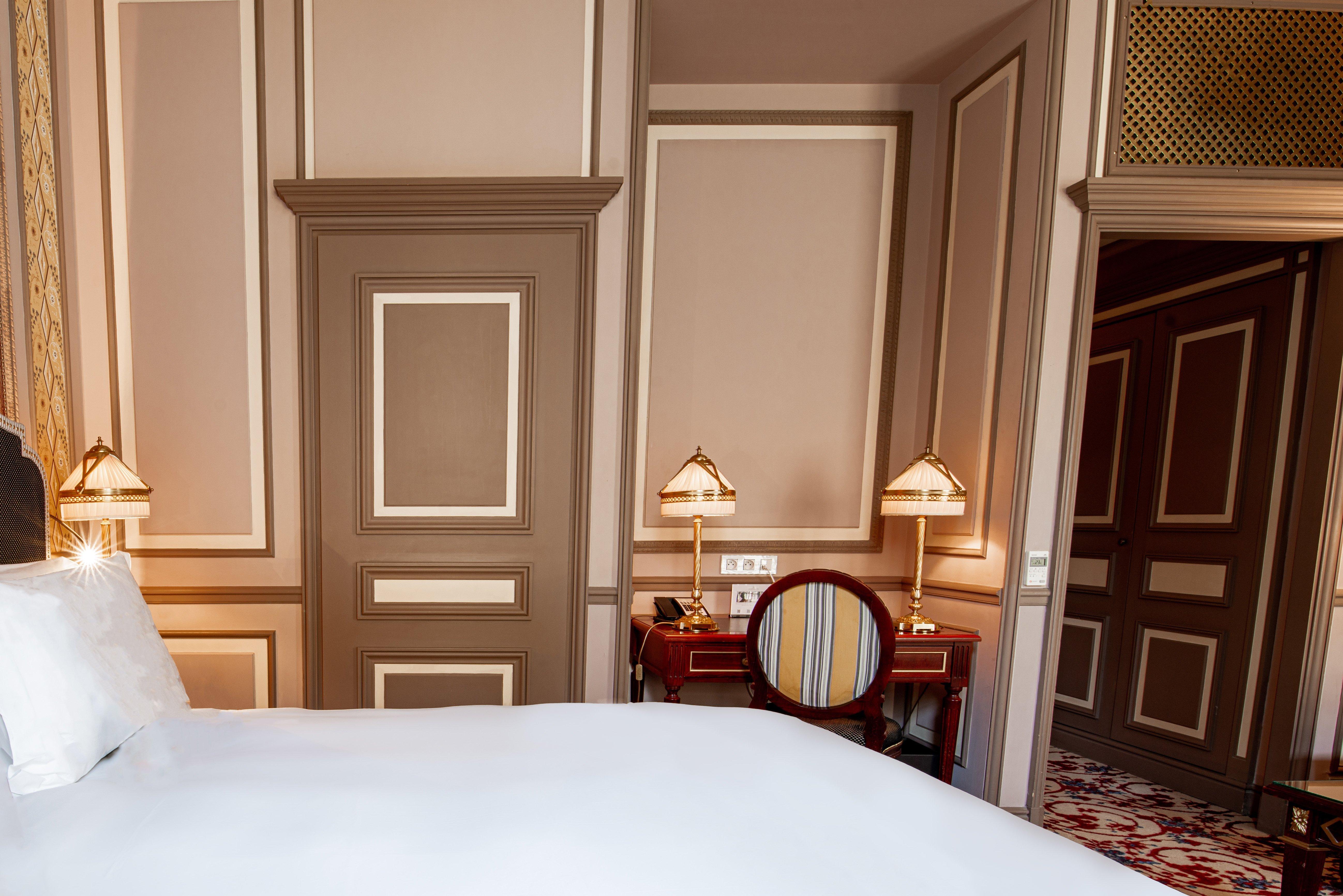 فندق InterContinental Bordeaux Le Grand المظهر الخارجي الصورة A room at the hotel