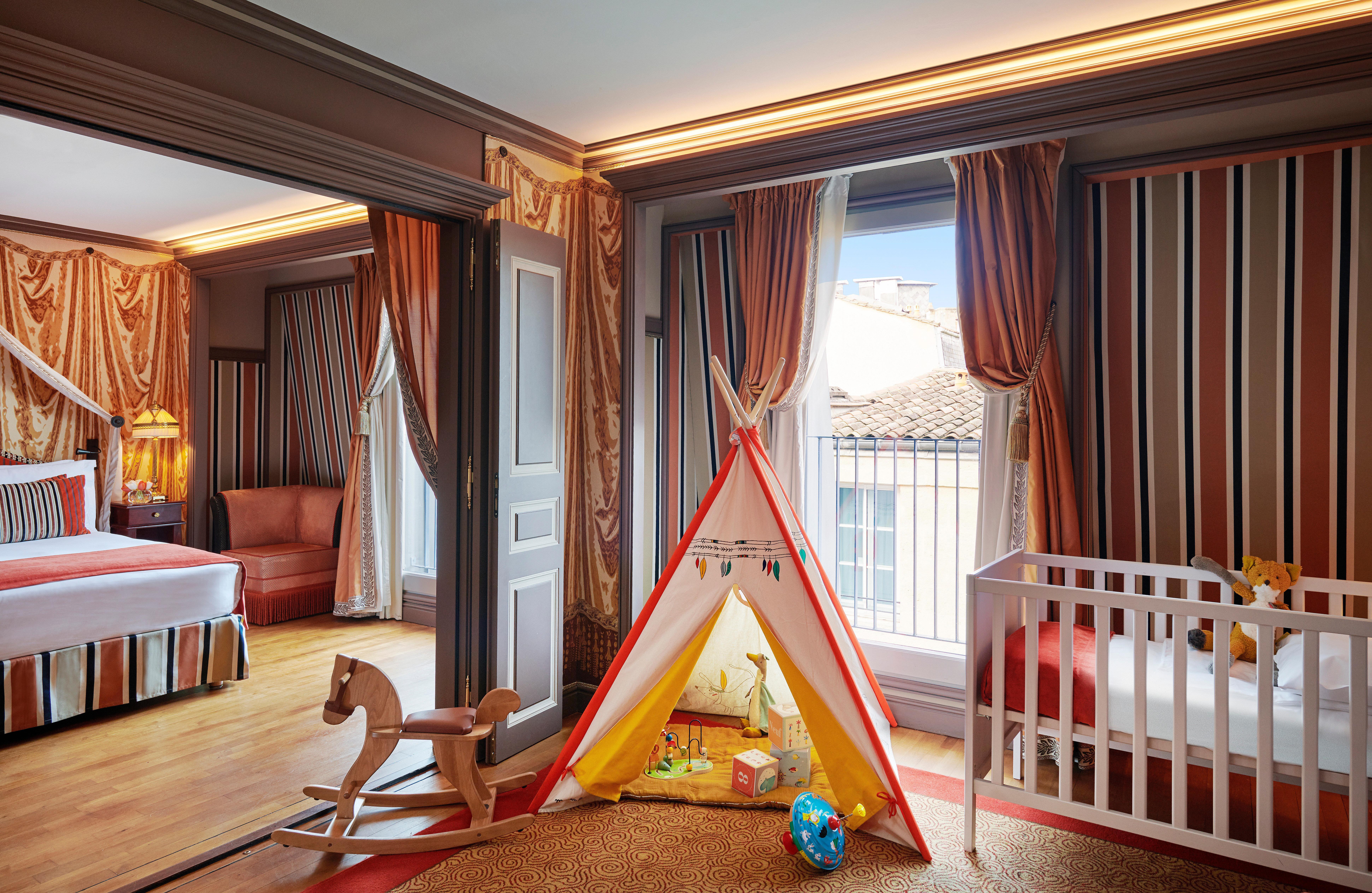 فندق InterContinental Bordeaux Le Grand المظهر الخارجي الصورة Family Suite