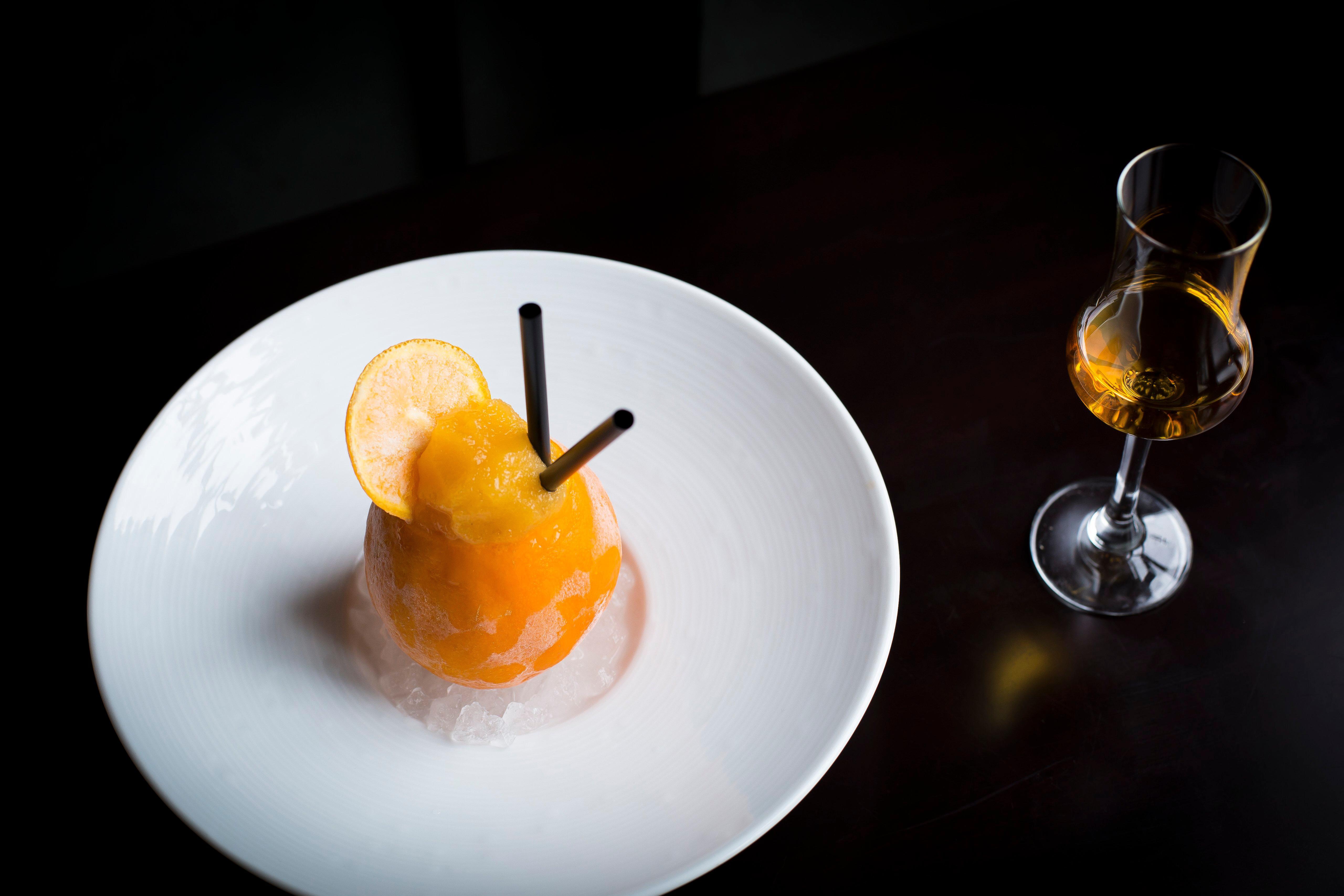 فندق InterContinental Bordeaux Le Grand المظهر الخارجي الصورة A glass of orange sorbet