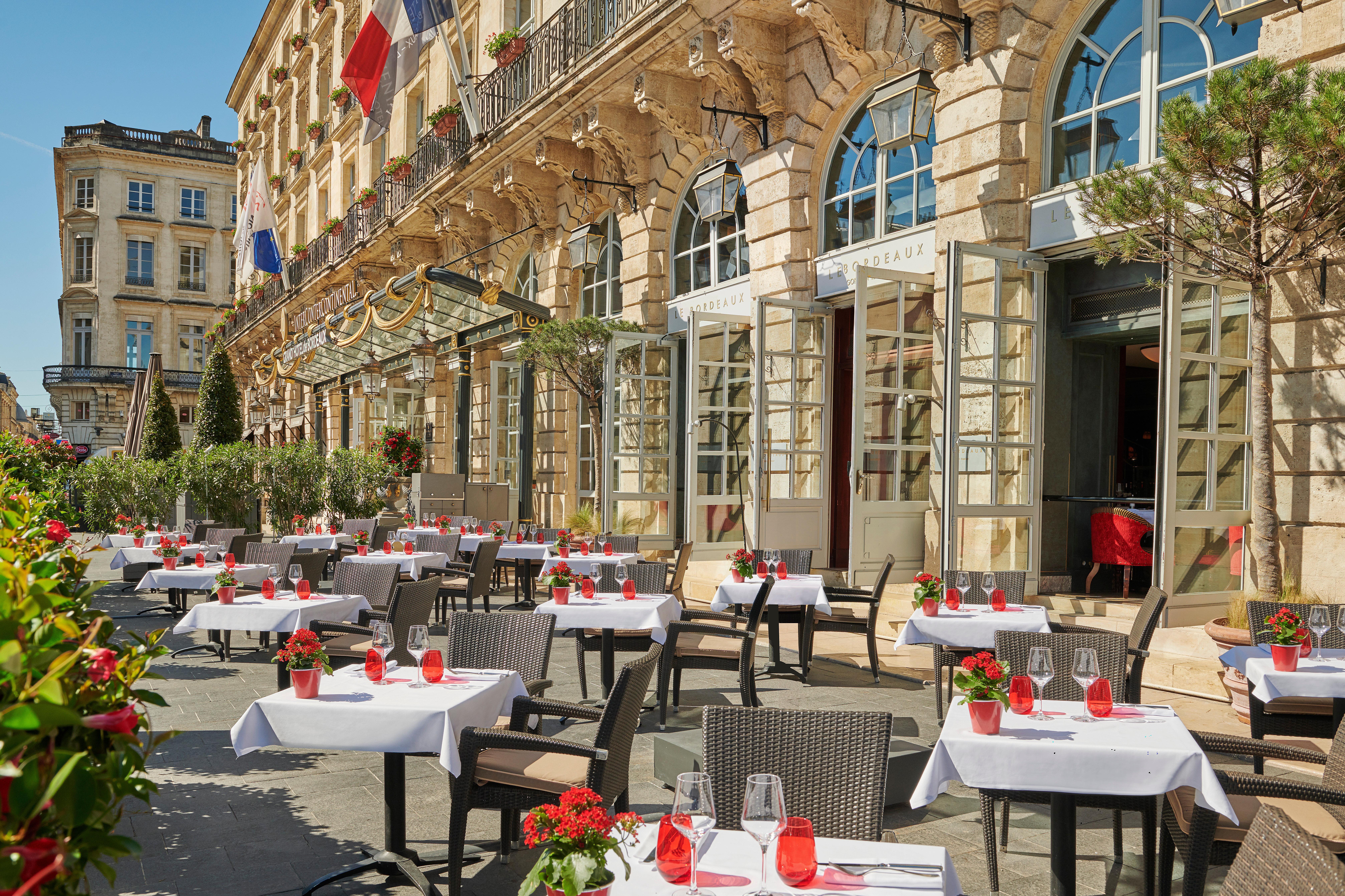 فندق InterContinental Bordeaux Le Grand المظهر الخارجي الصورة The restaurant's terrace